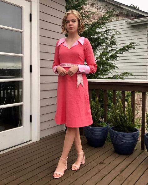 Evelyn on Instagram: “I think my sister makes a perfect Elle Woods! What do you think? #ellewoodscosplay #handmade #costume #cosplay #pink #ellewoods” Elle Woods Costume, Costume Sewing, 24th Birthday, Elle Woods, Diy Costume, Creative Valentines, Legally Blonde, Diy Valentines Crafts, Machine Sewing