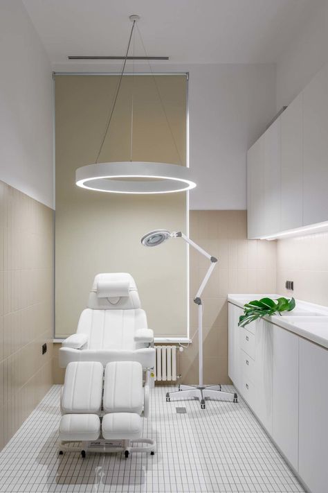 Clinic Solle by Studio SHOO | Hospitals Dental Clinic Architecture, Clinic Architecture, Dental Furniture, Esthetician Room Decor, Dental Office Design Interiors, Dermatology Clinic, Spa Interior Design, Esthetician Room, Dental Design