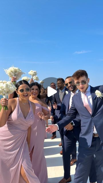 Vanessa | Toronto Wedding Content Creator on Instagram: "you need to do this with your bridal party🔥💍 (🎥 @deardiarysocial) Special shout out to my team member Lisa for the BTS of the BTS 🤳🤍 Planner @alovestoryco Photo & Video @everlastingmoments Content Creator @deardiarysocial Beauty @beautybyamandaib 🎥 @deardiarysocial . . . . . . . #happywedding #weddingcontentcreator #2024bride #weddinginspiration #reels #torontobride #weddingideas #reelstrending #weddingday #2025bride #funwedding #torontoweddingcontentcreator wedding day vibes, wedding video, bridesmaids and groomsmen energy, wedding party, behind the scenes wedding, bridal party goals, modern bride, viral wedding, the moment versus the shot, best day ever wedding" Wedding Reels Video, Bride And Bridesmaid Pictures, Best Day Ever Wedding, Bridesmaid Poses, Bridal Party Poses, Bride Team, Bridesmaid Pictures, Wedding Content, Photos Poses