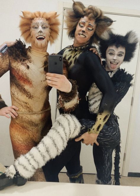 Rum Tum Tugger X Mistoffelees, Rum Tum Tugger, Jellicle Cats, Drag King, Cats Musical, Music Theater, Body Electric, Musical Movies, Slice Of Life