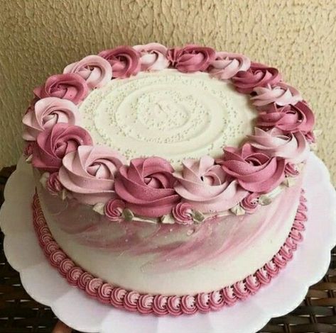 Birthday Cake Funny, Birthday Cake For Women Elegant, Cake Funny, Soft Cake, Rosette Cake, Buttercream Cake Decorating, Simple Cake Designs, Cake Decorating Piping, Creative Birthday Cakes