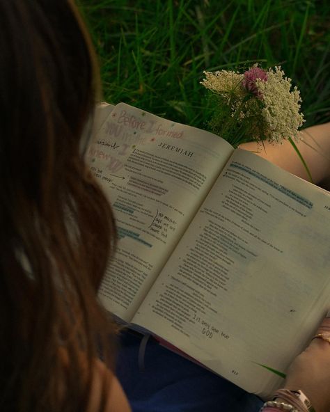 a golden hour senior shoot with miss @allison.crump + her Bible & bsf 🌅📸📖💌 • • • • Keywords: visual poetry, summer, pinterest, Indiana, couple photos, documentary style photography, Indiana photographer, vintage, storytelling photography, cinematic style photography, golden hour, summer photoshoot, Summer inspo, wildflowers, spring, senior photos, art, golden hour photos, pinterest inspo, Sunsets, vsco, senior 2025 photoshoot, • #photographer #photography #photo #photoshoot #photooftheday #re... Reading Senior Picture Ideas, Senior Picture Ideas Reading, Visual Board Pictures, Memorial Senior Picture Ideas, Senior Pics With Books, Creek Senior Photos, Documentary Style Senior Photos, Senior Pics Unique, Senior Picture Ideas With Books