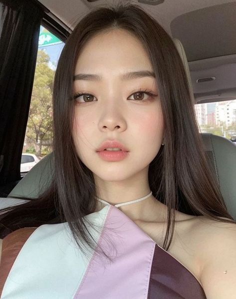 Sweet Makeup Look Korean, Jennie Makeup Look, Jennie Makeup, Pale Skin Makeup, Asian Makeup Looks, Soft Makeup Looks, Face Art Makeup, Korean Face, Hot Makeup