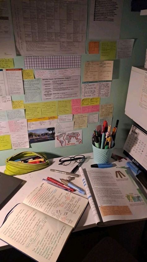 Studying Table Aesthetic, Study Table Inspo Aesthetic, Study Aesthetic Table, Aesthetic Study Tables, Neet Study Table, Neet Study Aesthetic, Study Night Aesthetic, Study Board Aesthetic, Study Asthetics Photos