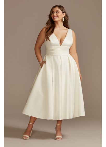 Masculine Wedding Dress, Elegant Midi Dress Wedding, Vestidos Color Perla, Modern Short Wedding Dress, Courthouse Wedding Dress, Plus Wedding Dresses, Midi Wedding Dress, Tea Length Skirt, Civil Wedding Dresses