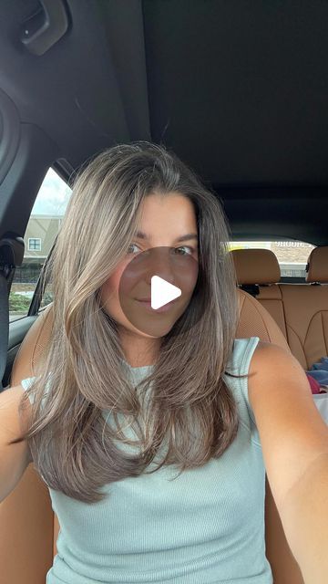 Viviane Audi on Instagram: "a very needed summer haircut 🌞" Viviane Audi Hair, Mid Length Hair Cuts, Viviane Audi, Summer Haircut, Mid Length Haircut, Summer Haircuts, Midlength Haircuts, Mid Length Hair, July 10