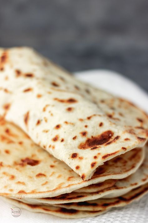 Homemade Shawarma Bread (Flour Tortilla) - My Active Kitchen Shawarma Bread Recipe, How To Make Shawarma, Shawarma Bread, Homemade Shawarma, Homemade Pita Bread, Pita Bread Recipe, Pita Recipes, Shawarma Recipe, How To Make Tortillas