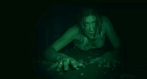 Quarantine Found Footage Horror, Quarantine Movie, Found Footage, Jennifer Carpenter, Cabin Trip, Scary Films, 31 Days Of Halloween, Cd Cover, Trending News