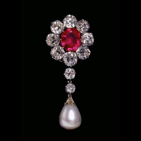 Jewel Decorations, Ornamental Jewelry, Ruby Brooch, Ruby Pendant, Royal Jewels, Ruby Jewelry, Pearl Brooch, Royal Jewelry, Antique Diamond