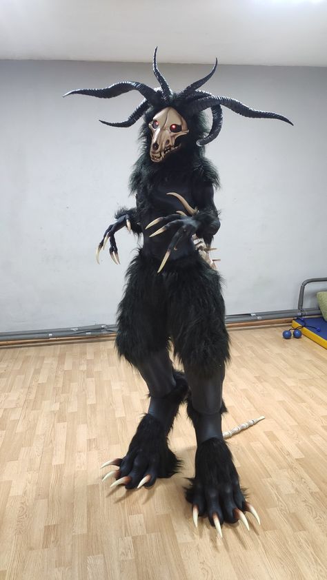 Wendigo Costume, Demon Costume, Arte Monster High, Cosplay Diy, Fantasias Halloween, Steam Punk, Scary Halloween, Creature Art, Mythical Creatures