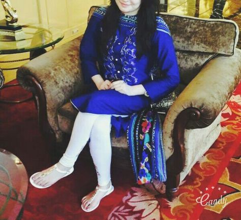 Oo Gul Panra, Rosie Blackpink, Love Rosie, Beautiful Pakistani Dresses, Salwar Kamiz, Islamic Girl, Classy Photography, Pakistani Actress, Beautiful Hijab