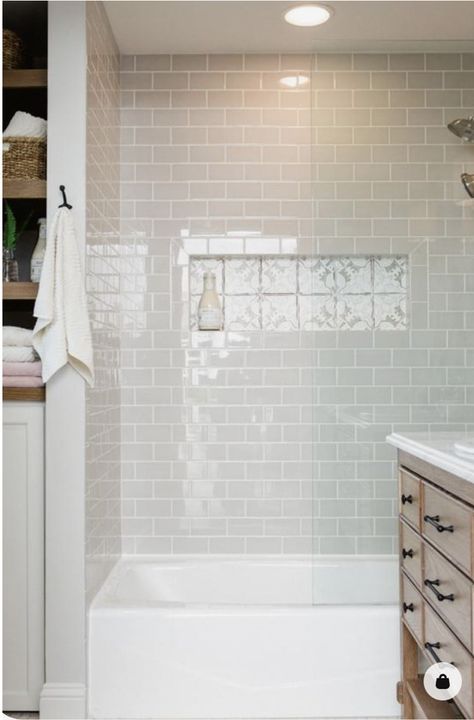 Bathroom Shower Remodel Ideas, Bathroom Shower Remodel, Shower Remodel Ideas, Bad Inspiration, Hall Bathroom, Bathroom Tub, Bathroom Remodel Shower, Subway Tiles, Tub Shower Combo