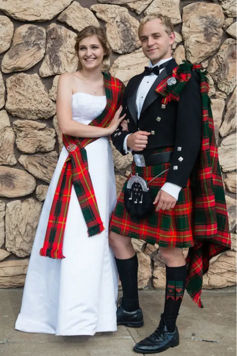 15oz Prince Charlie Jacket And Vest - The Scottish Tuxedo Jacket Kilt Outfits Women, Kilt Men, Scottish Wedding Dresses, Scottish Wedding Themes, Wedding Kilt, Scotland Men, Tartan Sash, Scottish Dress, Scottish Clothing