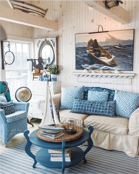 Pastel Beach House, Seaside Cottage Interior, Beach Cottage Style Living Room, Ocean Palette, Cottage Seaside, Cottage Style Living Room, Deco Marine, Cottage Coastal, Ocean Style