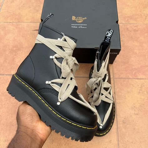 Unboxing these bad boys 😍 Rick Owens x Dr Marten’s 1460 Quad Boots Price: N80,000 Size: 40-46 Whatsapp: 09050867106 🔗 Link in Bio to order Same day delivery within Lagos 📦 2/3 days for delivery outside Lagos 🚚 📦 5/7 day’s international delivery ✈️ 🚚 📦 For more inquiry and order to placement, whatsapp: +234 905 086 7106 or Call +234 903 972 2651 #sld_signatures #sld_store #rickyowens #rickymartin #boot #drmartens #drmartensboots Rick Owens Dr Martens, Rick Owen Boots, Dr Martens Quad, Rick Owens Boots, Dr Martens Boots, Ricky Martin, Shoe Game, Rick Owens, Dr. Martens