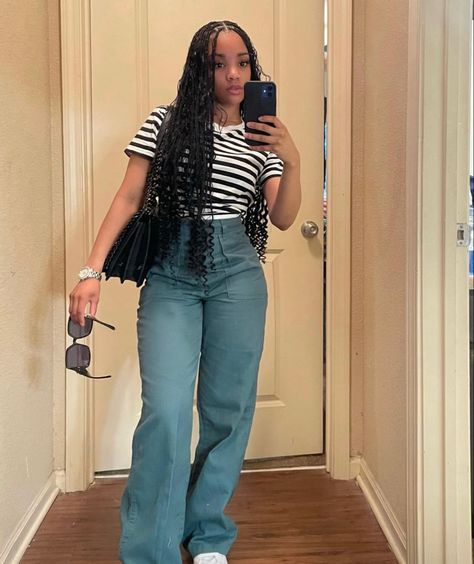 College Outfits Aesthetic Black Women, Modest College Outfits Indian, College Fits Modest, Cute Everyday Outfits Black Women, Mum Jeans Outfit, Modest School Outfits, Black College Girl Outfits Ideas, Chruch Girl Outfits Black Women, Restaurant Outfit