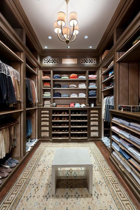 How to Make Bedroom Walk-in Closets Come True | City of Creative Dreams Wardrobe Layout, Mens Closet Organization, Kawaii Interior, Master Closets, A Walk In Closet, Master Closet Design, Room Dressing, Walking Closet, Dream Closet Design