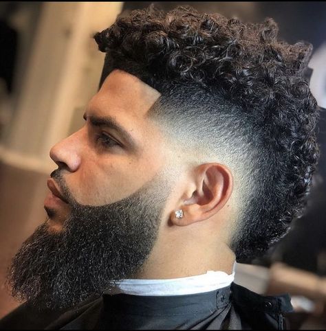 Frohawk Fade Men, Burst Fade Black Men, South Of France Haircut, France Haircut, Taper Mohawk, Fohawk Haircut Fade, Frohawk Fade, Top Fade Haircut, Fohawk Haircut