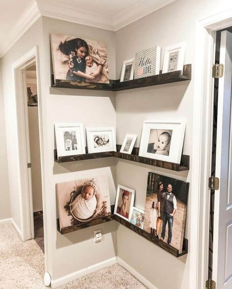 18 Attractive Corner Shelf Ideas With Purpose Unique Picture Display Ideas, Upstairs Hallway Decor, Corner Decorating Ideas, Corner Gallery Wall, Ledge Shelves, Corner Shelf Ideas, Front Room Decor, Diy Photo Display, Photo Ledge