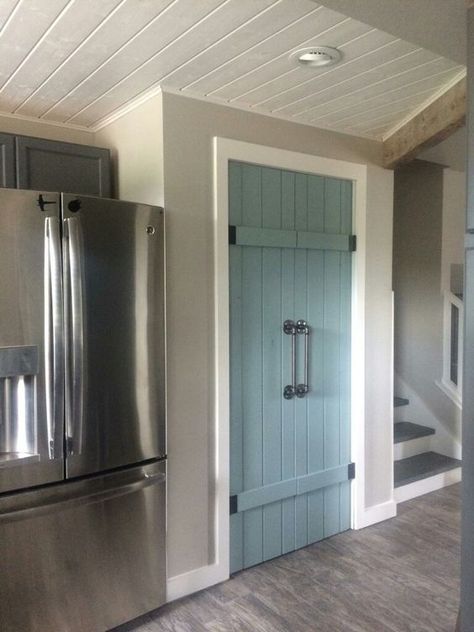 Pantry door paint color: Duck Egg Blue by Annie Sloan source Design Seed, Sage Kitchen, Kitchen Organization Ideas, Cabinets Ideas, Pantry Doors, Hal Decor, Pantry Door, Up House, Blue Door