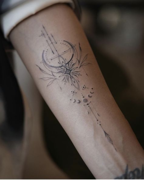 Tato Minimal, Boho Tattoos, Discreet Tattoos, Ink Pens, Spine Tattoos, Subtle Tattoos, Elegant Tattoos, Feminine Tattoos, Simplistic Tattoos