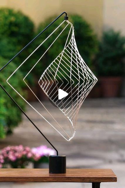 Kinetic Sculpture Diy, Moving Sculpture, Kinetic Art Sculpture, Silver Sculpture, Kinetic Mobile, Cat Furniture Diy, Kinetic Art, Garden Art Sculptures Diy, Kinetic Sculpture