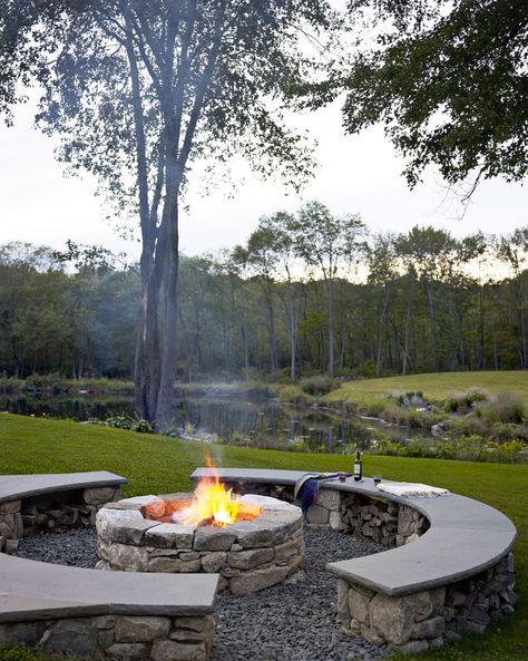 Outside Fire Pits, Backyard Bonfire, Fire Pit Materials, Rustic Fire Pits, Outdoor Fire Pit Designs, Fire Pit Landscaping, Backyard Seating, Fire Pit Seating, Patio Fire Pit