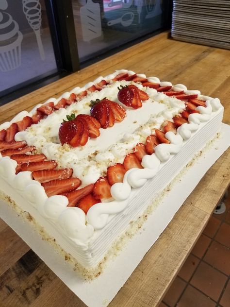 Strawberry half sheet cake Strawberry And Cream Sheet Cake, Strawberry Shortcake Rectangle Cake, Square Cake With Strawberries, Cake Decorating Rectangular, Costco Sheet Cake Decorating Ideas, Full Sheet Birthday Cake Ideas, Tres Leches Sheet Cake Decoration, Rectangle Strawberry Cake, Strawberry Themed Sheet Cake