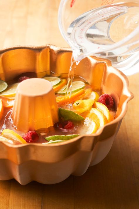 How to Make an Ice Ring That Will Keep Your Punch Cool for Hours on End Punch Bowl Drinks, How To Make Punch, Ice Fruit, Ice Ring, Ice Bowl, Flowers To Make, Fruit Fruit, Punch Recipe, Fruit Ice