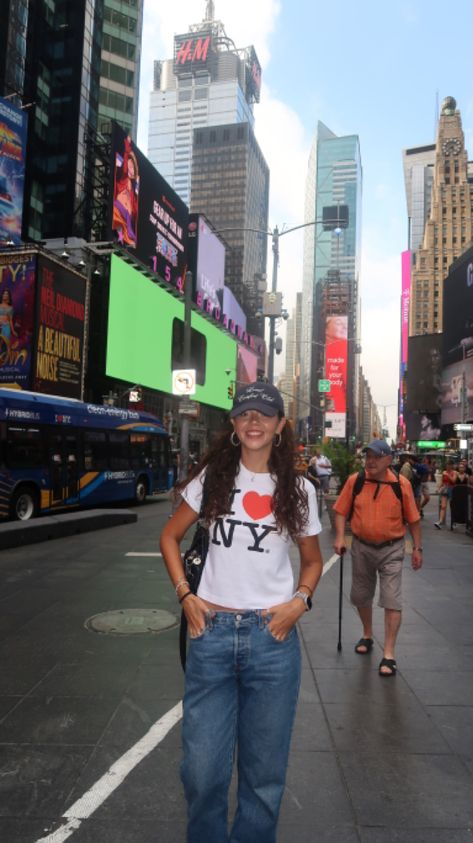 Best Places To Take Pictures In Nyc, Photos To Take In Nyc, Usa Life Aesthetic, Photos To Take In New York, Pictures To Take In New York, Cute Outfits For New York, Usa Style Outfit, Pics In New York, Summer New York Outfits