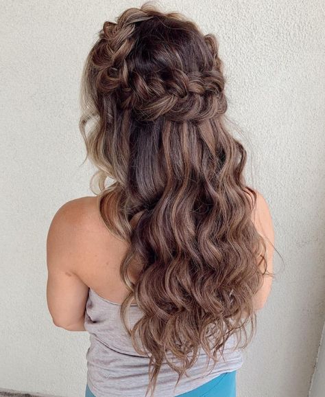 Quick Half-Up Halo Braid Hairstyle Braid Crown Hairstyles Half Up, Braid Crown Half Up, Crown Braid Half Up Half Down, Crown Hairstyles Braided, Half Crown Braid, Twisty Hairstyles, Braided Halo, Easy Braided Updo, Half Bun Hairstyles