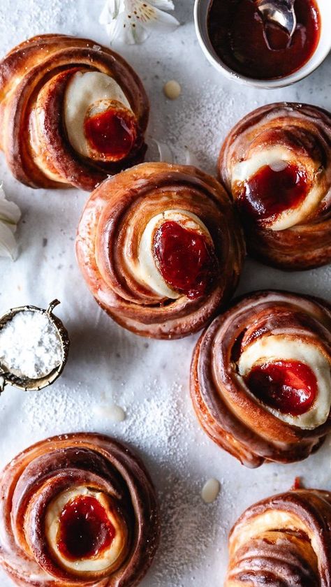 Dev Amadeo | 💛🦋 blog + recipes | You need to upgrade your morning buns’ game by making these incredibly soft and pillowy Guava and Cheese Mallorca Buns!! 🌸You’ll only… | Instagram Guava Breakfast Recipes, Filled Brioche Buns, Guava And Cheese, Mallorca Bread, Guava And Cream Cheese, Guava Paste, Raspberry Jelly, Bread Buns, Sweet Buns