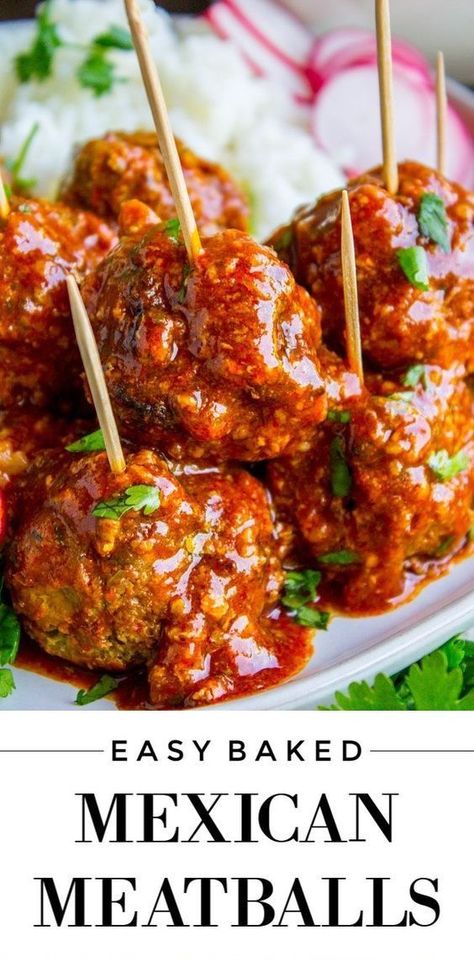 Mexican Meatballs Recipes, Mexican Canapes, Christmas Entrees, Mexican Thanksgiving, Mexican Meatballs, Meat Patties, Mexican Entrees, Taco Lasagna, Southwest Recipes