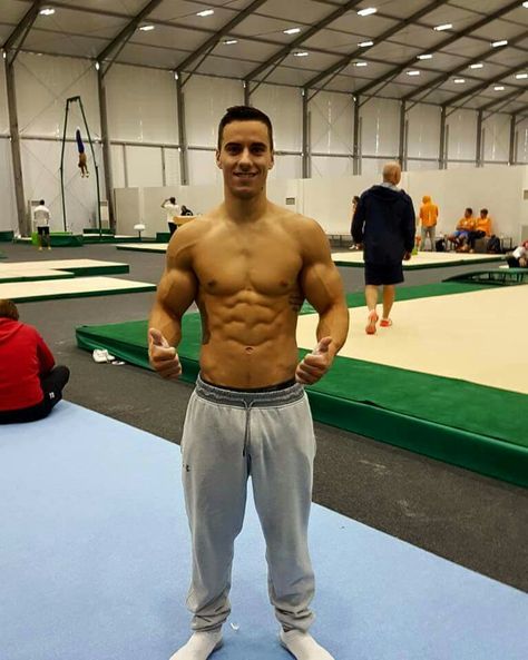 Jake Dalton juegos Olímpicos Mens Gymnastics, Jake Dalton, Male Gymnast, Shirtless Men, Men Fits, Body Goals, Gymnastics, How To Look Better, Gym