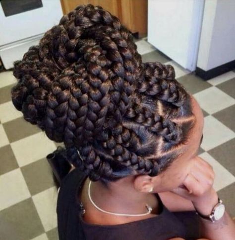 12 Pretty African American Braided Hairstyles - PoPular Haircuts Chunky Box Braids, Poetic Justice Braids, Big Box Braids, Blonde Box Braids, Twisted Hair, Big Braids, Jumbo Box Braids, Long Box Braids, Box Braids Styling