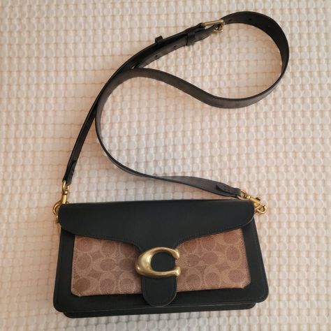 This Is A Beautiful Piece. Classic Style. Can Be Used As A Clutch Or A Crossbody. Good Condition, But Has Minor Scuffs In A Few Areas. Listed At A Reasonable Price Because Of Markings. Still Amazing And Has Plenty Of Life Left. Only Used About 8 Times. Measures 10" Long By 6" Tall By 3" Wide. Purchased At Macy's Brand New For $395. Asking $150. Accepting Offers. Aesthetic Finds, Coach Purses, Coach Bags, Purses And Handbags, Fashion Bags, Pinterest Likes, Classic Style, Outfit Ideas, Bag Lady