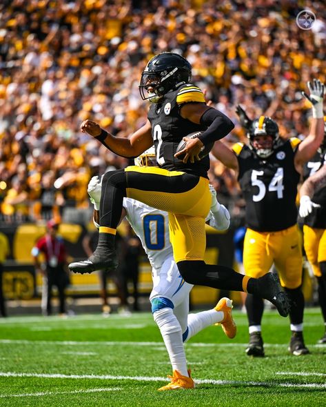 Pittsburgh Steelers | Jumping into Victory Monday | Instagram Justin Fields, Pittsburgh Steelers Football, Steeler Nation, Steelers Football, Football Outfits, Football Wallpaper, Nfl Players, Pittsburgh Steelers, Nfl Football