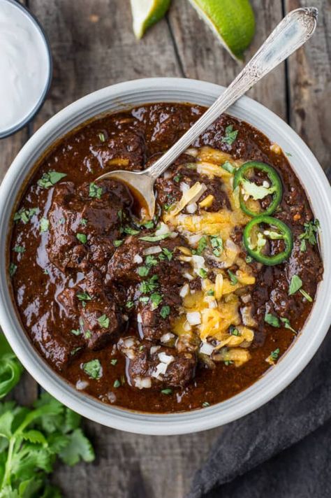 Texas Chili - (No Beans) - Vindulge Texas Chili Recipe No Beans, Authentic Chili Recipe, Texas Style Chili Recipes, Authentic Texas Chili, Chili Recipe No Beans, Texas Red Chili, Red Chili Recipes, Texas Chili Recipe, Favorite Chili Recipe