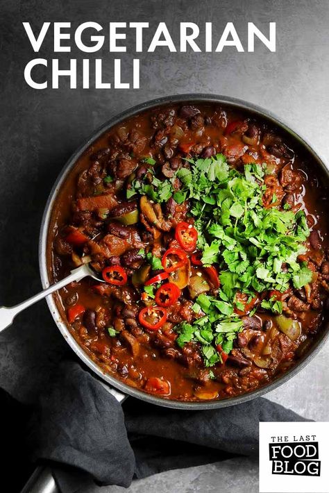 Chilli Recipe Vegetarian, Veg Chilli Recipe, Souvlaki Chicken, Chilli Sin Carne, Easy Vegetarian Chili Recipe, Vegetarian Chili Crock Pot, Vegetarian Chilli, Chili Recipe Stovetop, Stovetop Chili