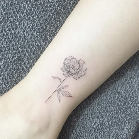 Carnation Flower Tattoo, Marigold Tattoo, Peony Flower Tattoos, Carnation Tattoo, Chrysanthemum Tattoo, Peony Tattoo, Beautiful Flower Tattoos, Peonies Tattoo, Large Tattoos