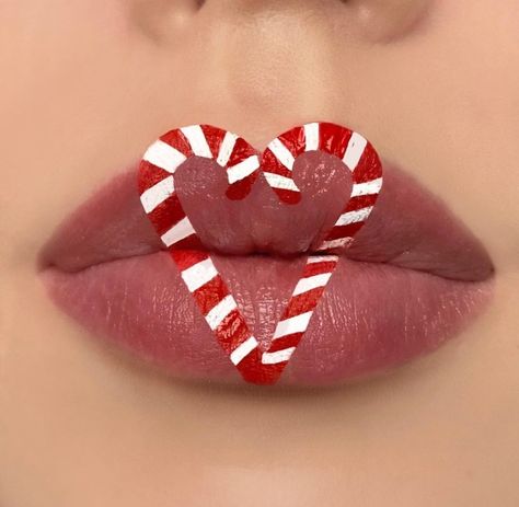 Christmas Lips Makeup, Christmas Makeup Lips, Christmas Lipstick Ideas, Christmas Lip Combo, Pantomime Outfits, Christmas Lipstick, Candy Cane Eyeliner, Canadian Makeup, Christmas Lips