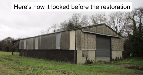 Have you ever dreamed of living in a shed? No? Well, after seeing this barn you just might change your mind. A developer called Rob Lond-Caulk renovated an agricultural building, named The Old Grain Store, in Norfolk, UK and turned it into a luxurious home, worth over 1.3 million dollars. Renovated Shed House, Modern Barn Conversion Interiors, Renovated Barns, Modern Barn Conversion, Barn Conversion Exterior, Converted Barn Homes, Barn House Conversion, Living In A Shed, Grain Store