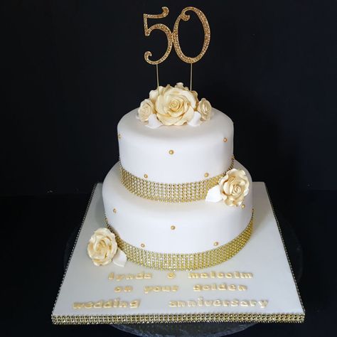 50th Wedding Anniversary Cakes Gold, Anniversary Cakes Ideas Couple, Golden Anniversary Cake, Golden Wedding Cake, Golden Wedding Anniversary Cake, White And Gold Wedding Cake, 50th Wedding Anniversary Cakes, 50th Anniversary Cakes, 50 Golden Wedding Anniversary