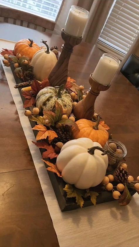 Table Halloween, Fall Decor Diy Crafts, Tafel Decor, Fall Table Centerpieces, Easy Fall Decor, Fall Living Room, Fall Decor Inspiration, Fall Table Settings, Fall Thanksgiving Decor