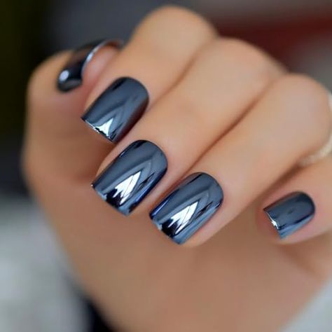 Short Squoval Acrylic Nails Fall, Navy Blue Nails With Chrome, Fall Blue Nail Designs, Chrome Square Acrylic Nails, Fall Blue Nail Colors, Nails Squoval Short, Navy Blue Chrome Nails, Fall Square Acrylic Nails, Blue Chrome Nails Designs