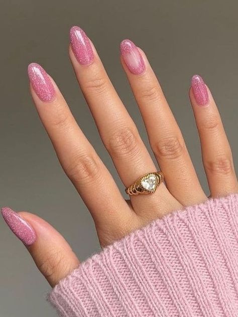 Korean shimmery pink cat eye Birthday Nails Inspo, Pink Birthday Nails, Velvet Nails, Pink Glitter Nails, Minimalist Nail Art, Rose Gold Nails, Cat Eye Nails, Cat Kuku, Birthday Nails