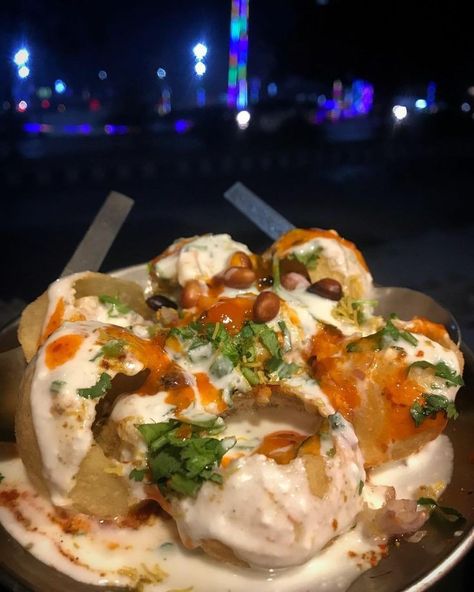 Paani Puri Snapchat, Golgappa Snap, Sev Puri Recipes, Pani Puri Snap, Pani Puri Aesthetic, Nasta Pic, Dahi Puri Recipe, Dahi Papdi Chaat, Dahi Puri