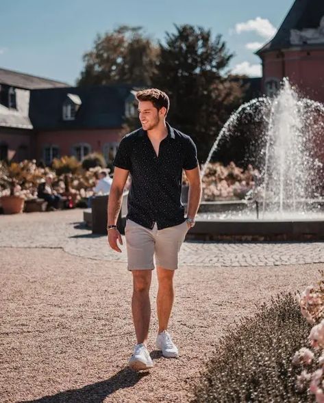 Outfit Con Bermuda Hombre, Outfit Primavera Hombre, Men’s Outfits Summer, Man Summer Outfit, Outfit Con Camisa, Summer Outfits For Men, Men Summer Outfit, Men Summer Casual, Guys Fashion Casual