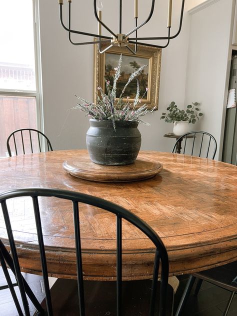 Round Wood Farmhouse Table, Round Eating Table, Antique Round Kitchen Table, Round Table Breakfast Area, Cottage Round Dining Table, Round Table Vintage, Round Vintage Table, Round Antique Dining Table, Wood Circle Dining Table