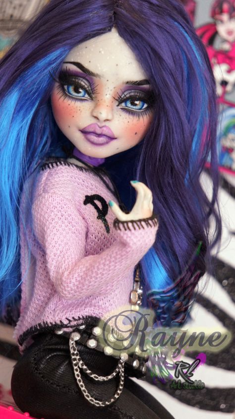 ~Rayne~ Monster High OOAK Rochelle Goyle repaint by RogueLively.deviantart.com on @DeviantArt Customized Dolls, Doll Customs, Rochelle Goyle, Doll Face Paint, Repainted Dolls, Ever After Dolls, Diy Dolls, Moster High, Custom Monster High Dolls